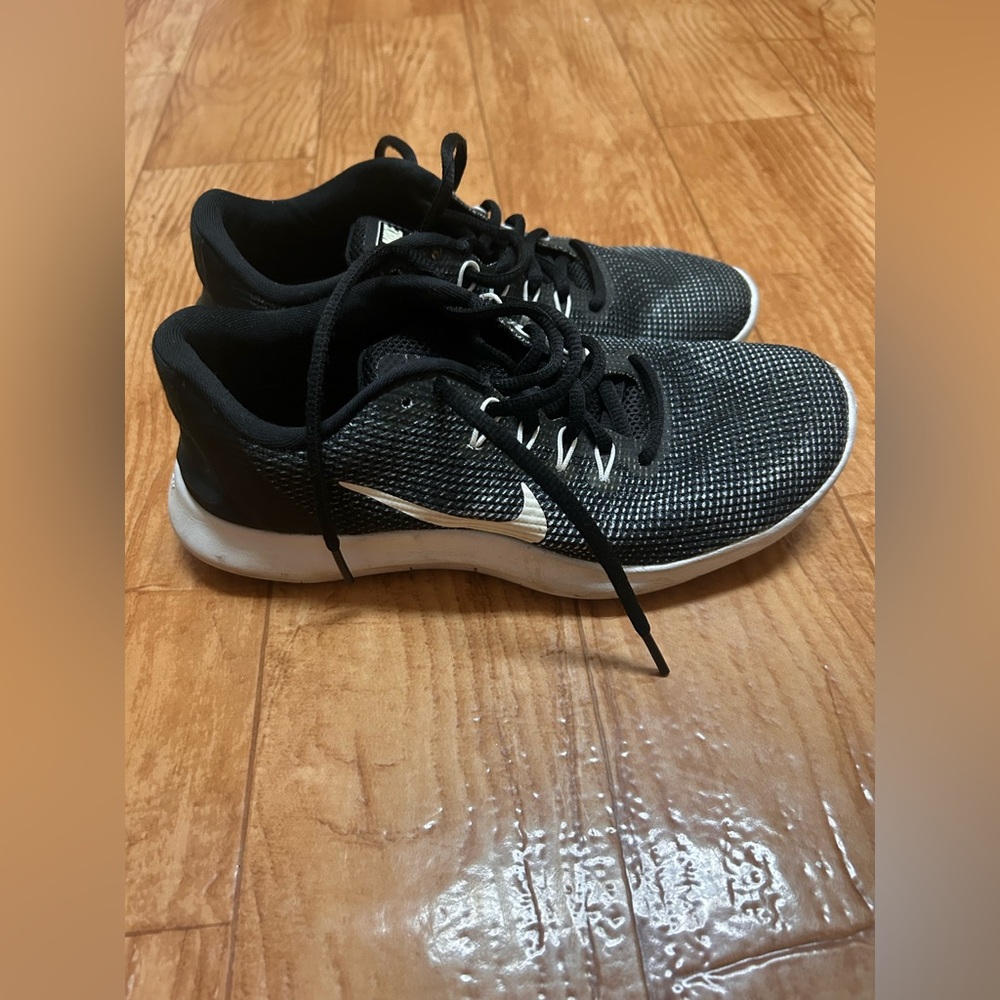 Nike Flex 2018 RN Women's Trainers AA7408-001 Size 7 Black White